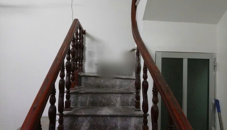 Cho thuê nhà ngõ Vũ Tông Phan, Thanh Xuân, Hà Nội, DT 32m2 - 3 tầng - MT 4m - Giá 7,5 triệu